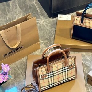 Burberry handbag messenger bag tote bag